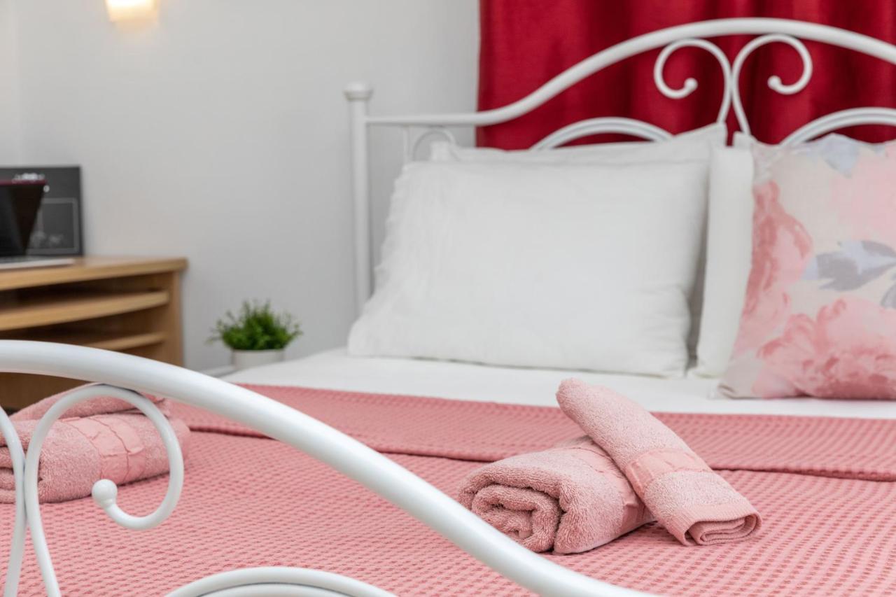 Naxos Diamond Studios Apartments Naxos City Екстер'єр фото