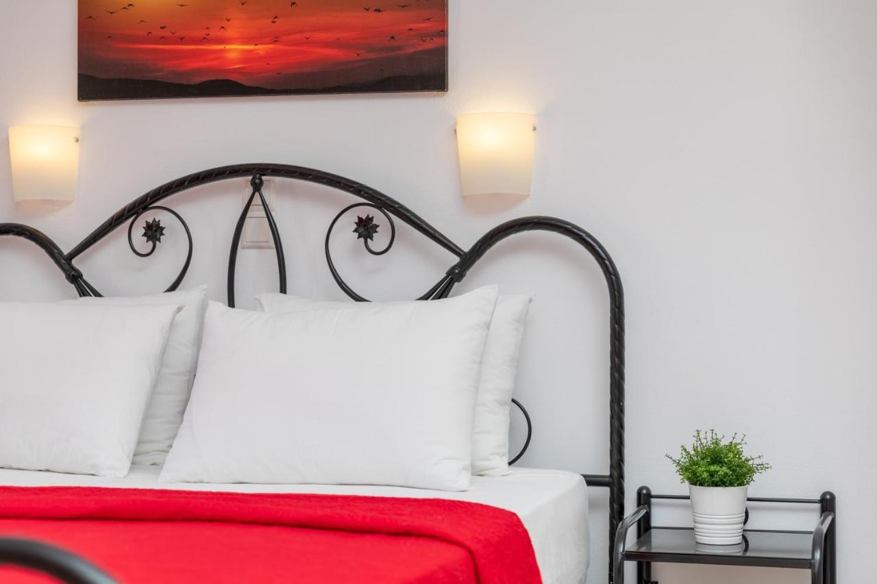 Naxos Diamond Studios Apartments Naxos City Екстер'єр фото