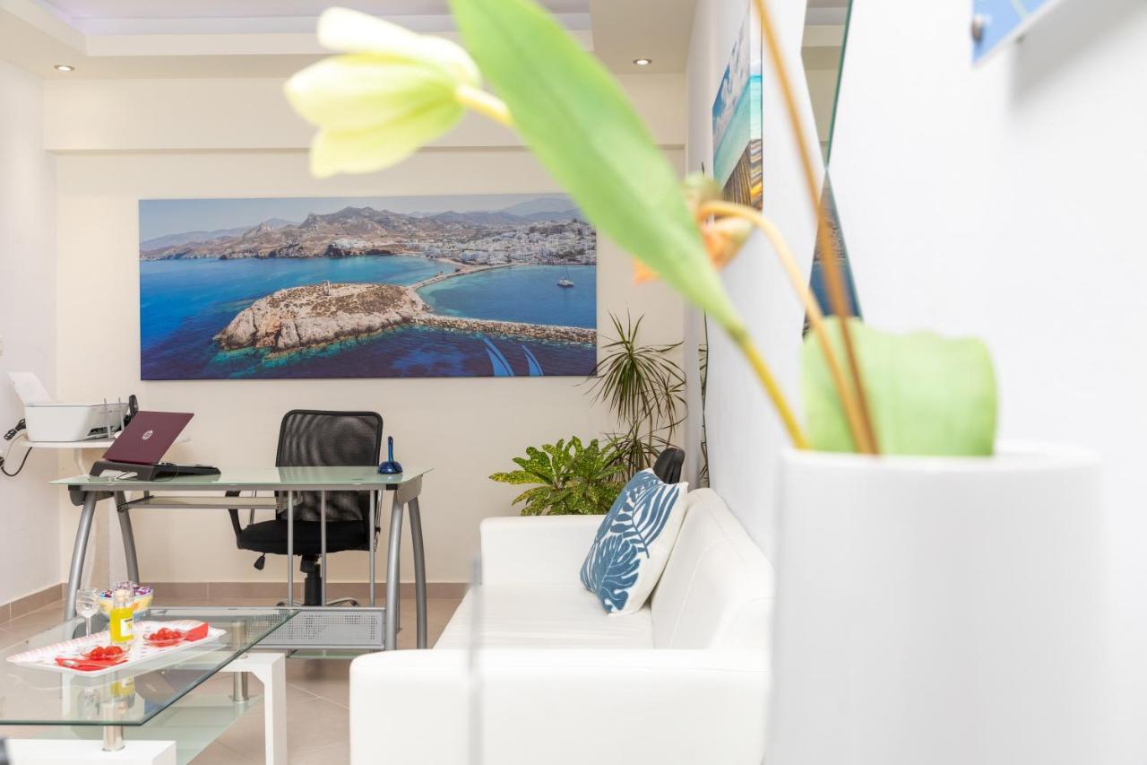 Naxos Diamond Studios Apartments Naxos City Екстер'єр фото