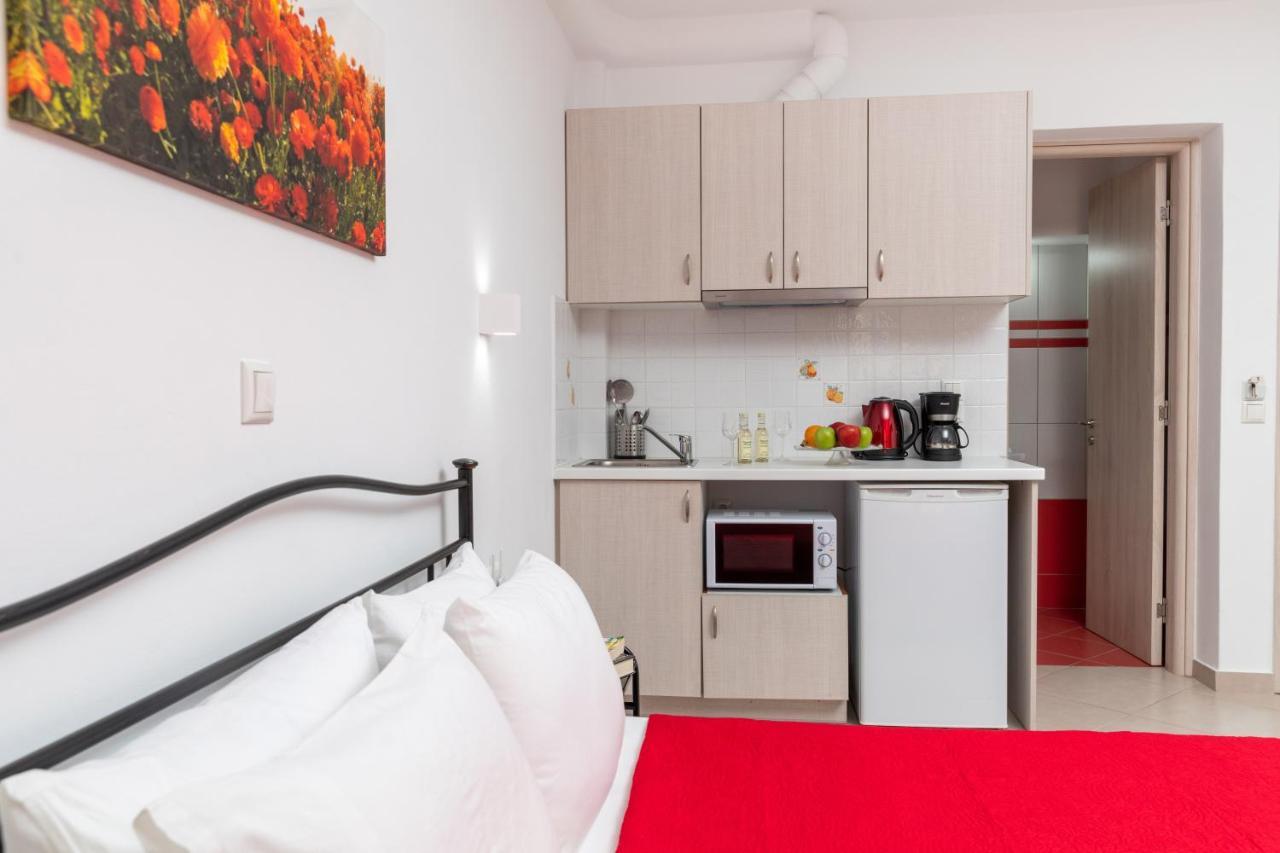 Naxos Diamond Studios Apartments Naxos City Екстер'єр фото