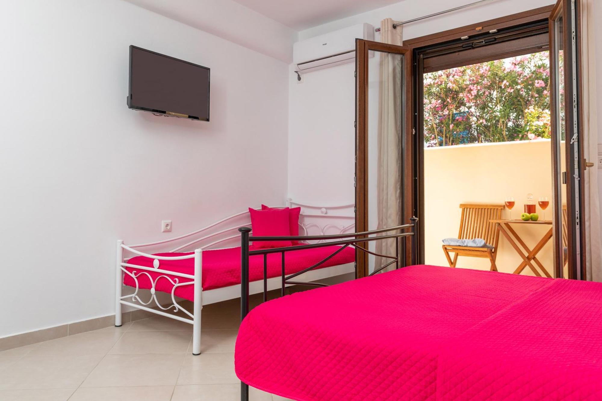 Naxos Diamond Studios Apartments Naxos City Номер фото